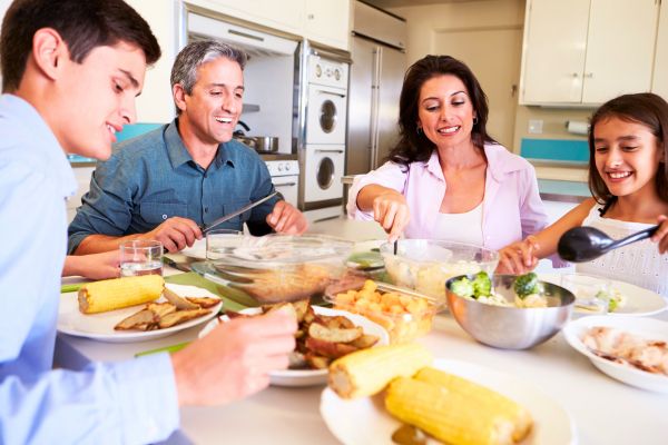 Imagen de Noticia Alimentación Saludable en casa: La importancia de las Comidas en Familia